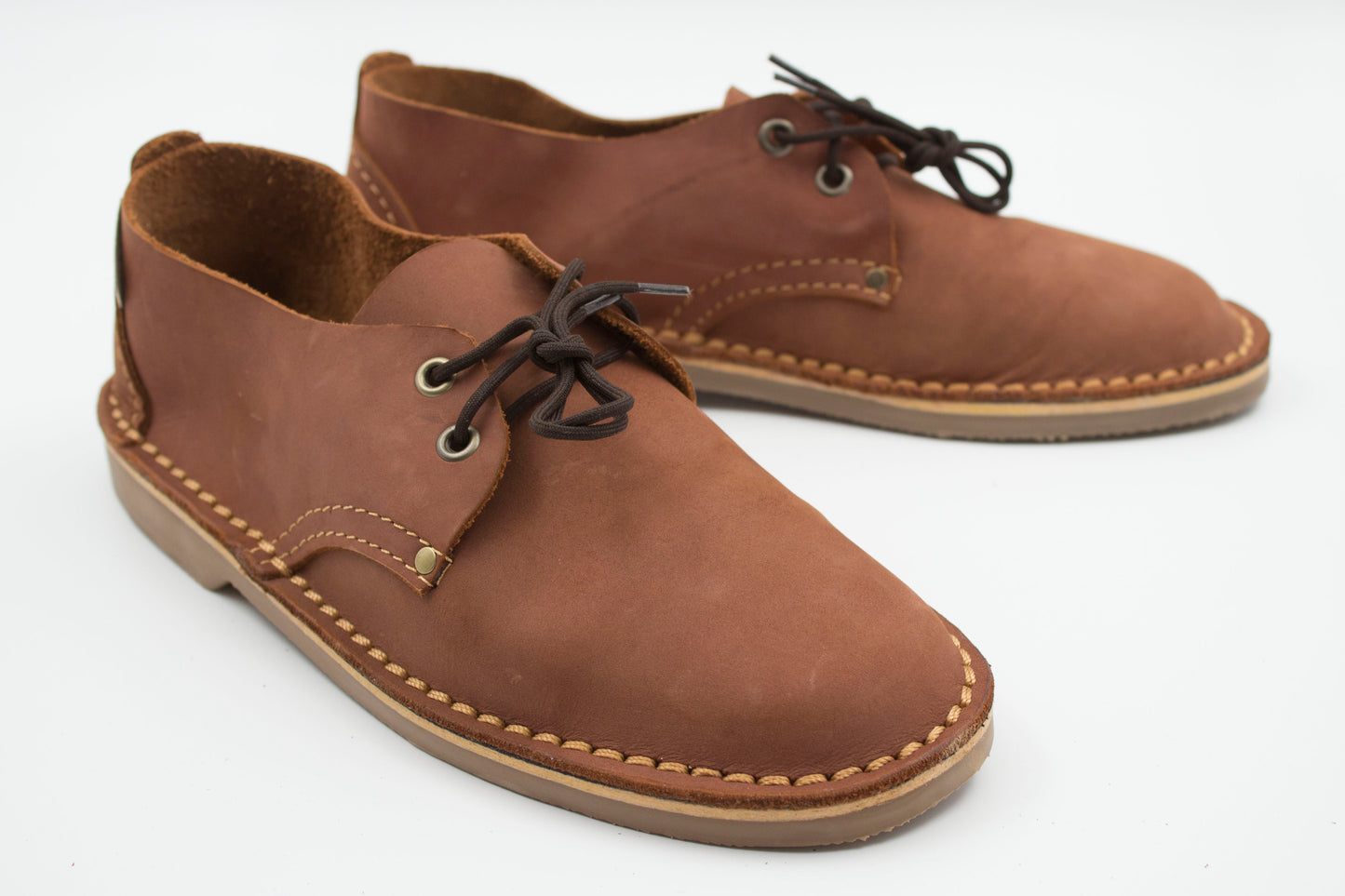 Handmade ladies veldskoen in Tobacco full-grain leather with brass eyelets and machine-stitched sole