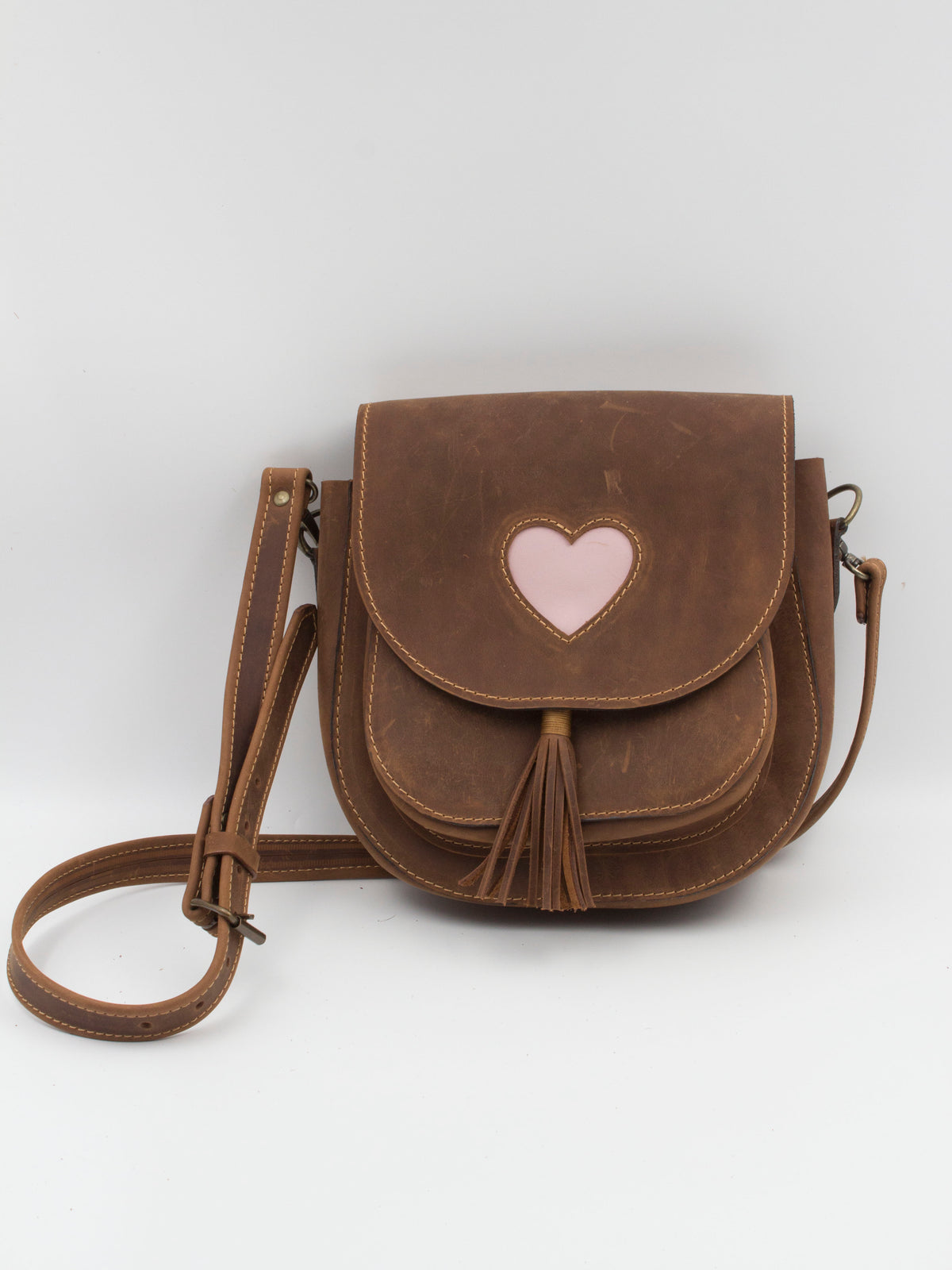 The Amelia Slingbag – Handcrafted Leather Crossbody