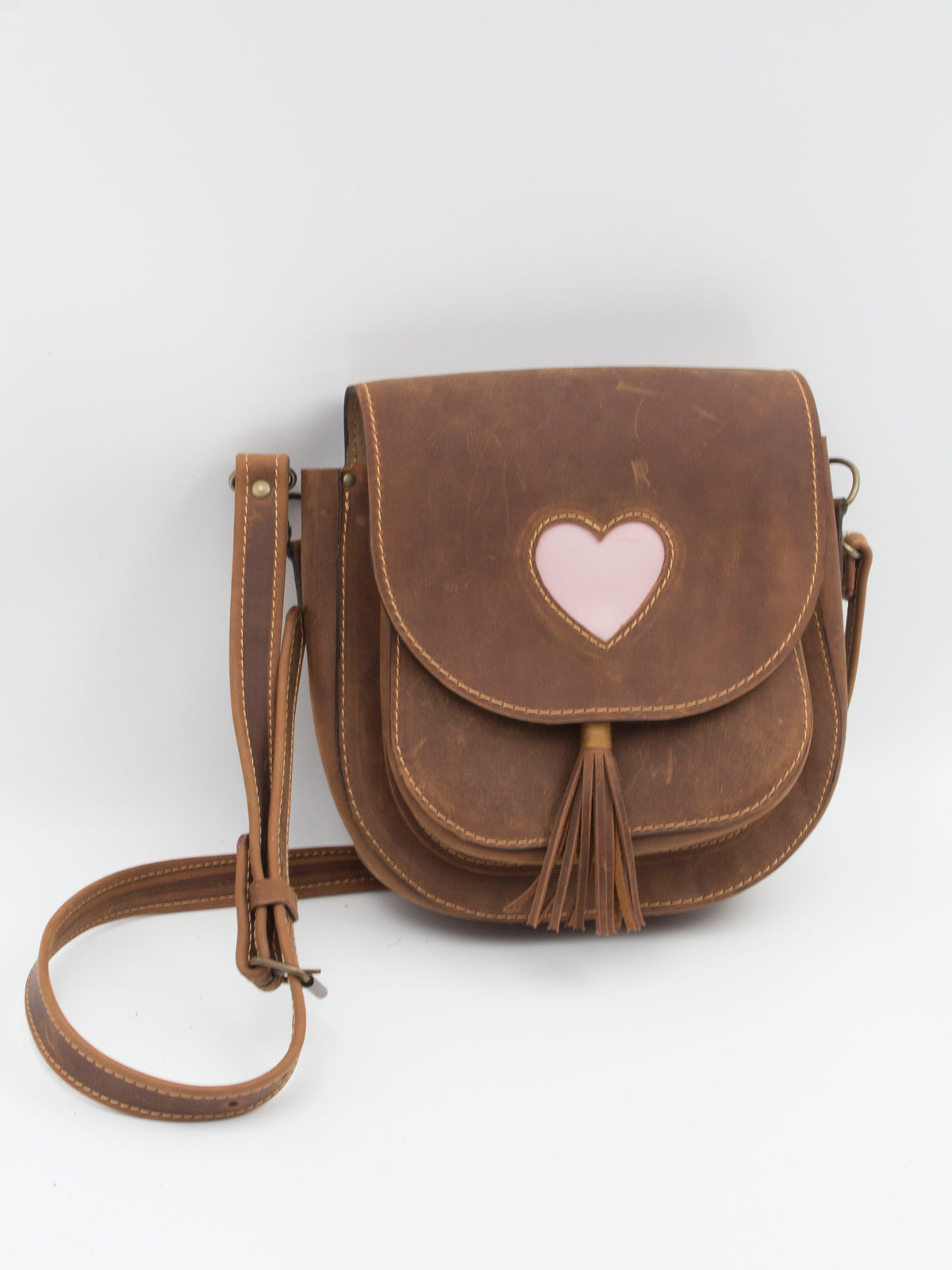 The Amelia Slingbag – Handcrafted Leather Crossbody